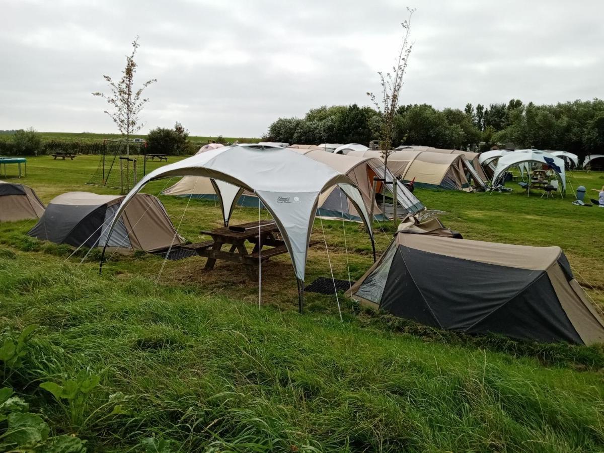 Basic 2P Tent Sotterum Hotel Kornwerd Exterior photo